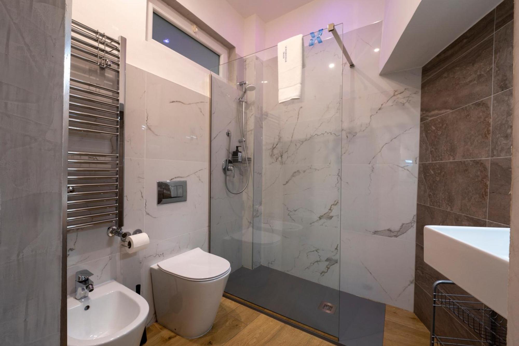 Vischi Apartment Trani By Le Marinelle Loc Turistica Екстер'єр фото